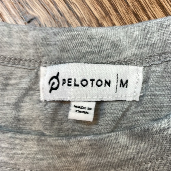 Peloton tank. Size medium. - Picture 2 of 2